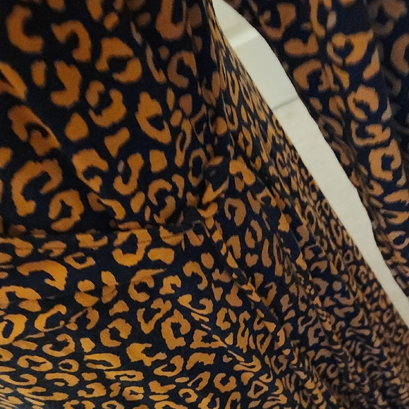 Old Navy Brown and Black Long Sleeve Wrap Dress - Picture 4 of 4